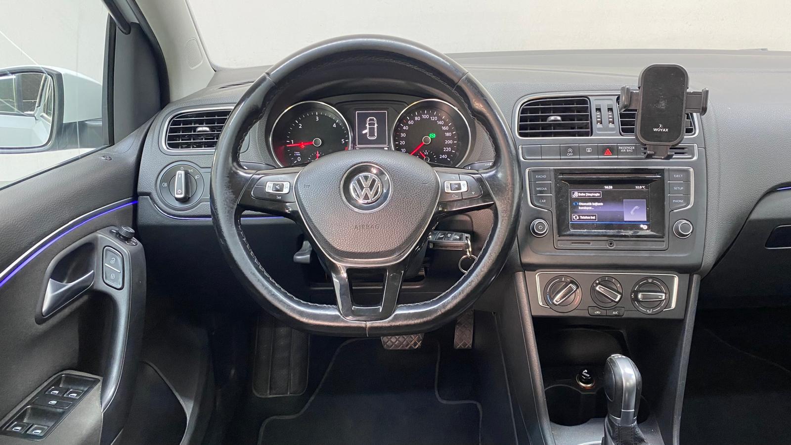 VOLKSWAGEN POLO 8